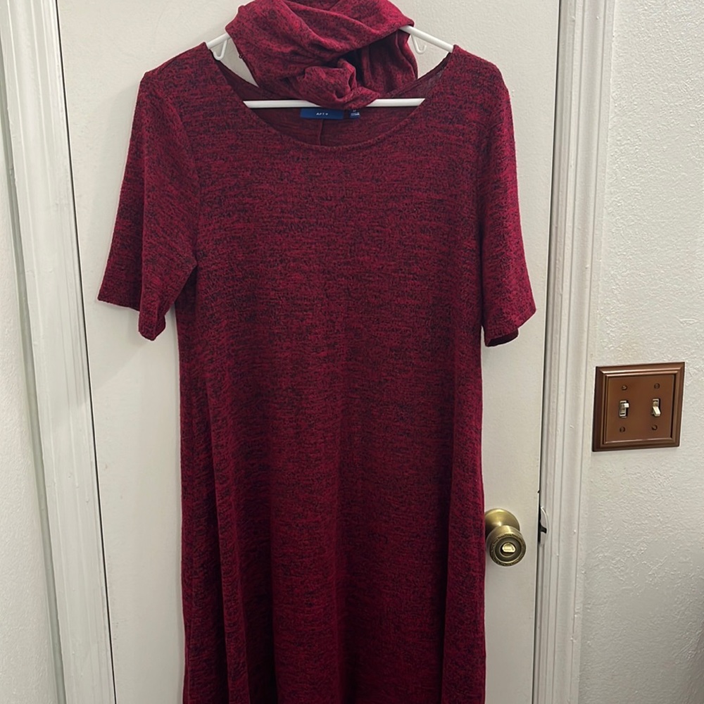 NWOT Apt 9 burgundy dress